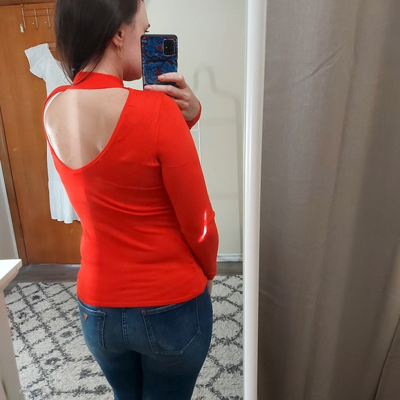 GUESS top long-sleeve - Picture 2 of 3